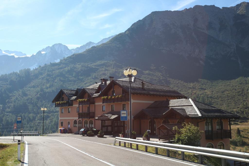 Locanda Locatori Tonalepass Exterior foto